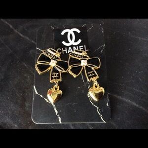 NEW! CC INSPIRED Black Enamel Gold Tone Earrings